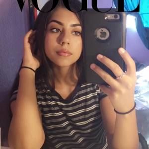 Meet your Posher, Carla